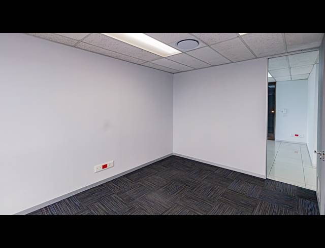 240M² OFFICE TO LET IN DUNKELD WEST